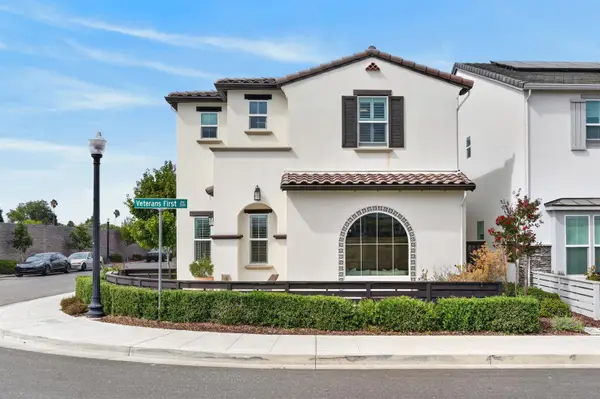 2318 Bronze Star Way, Sacramento, CA 95818