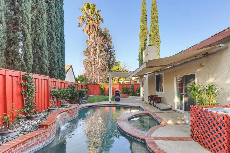 3404 Grimshaw Way, Elk Grove, CA 95758 - #2