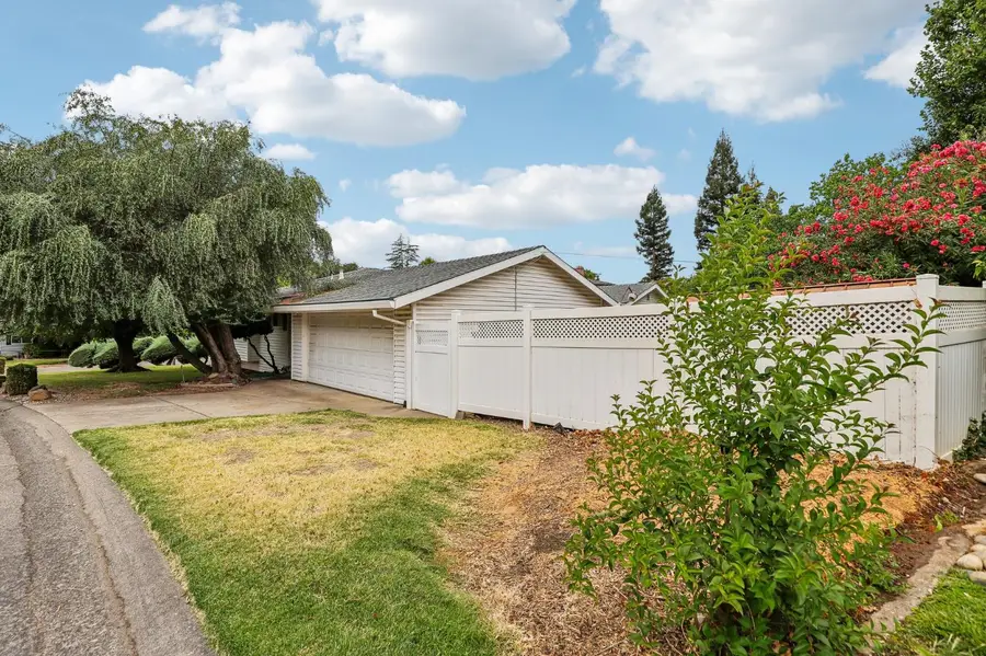 7812 Apple Valley Court, Fair Oaks, CA 95628 - #3