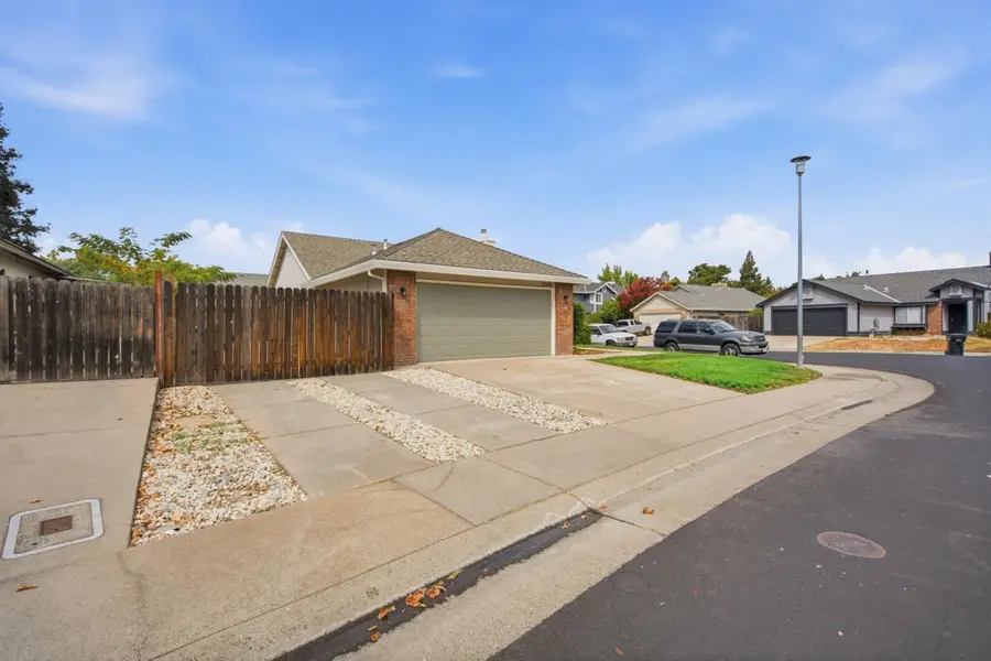 8306 Bull Mountain Circle, Elk Grove, CA 95758 - #3
