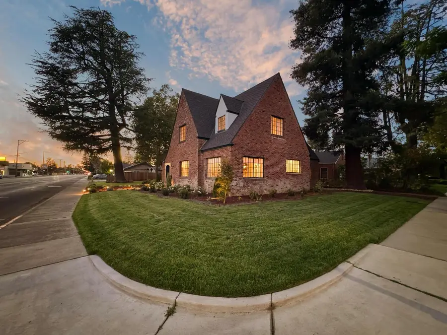 823 W Lodi Avenue, Lodi, CA 95240 - #3