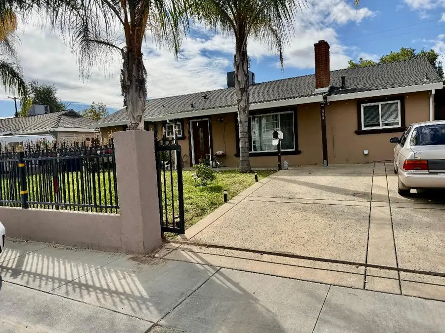 664 Acacia Avenue, Sacramento, CA 95815 - #2