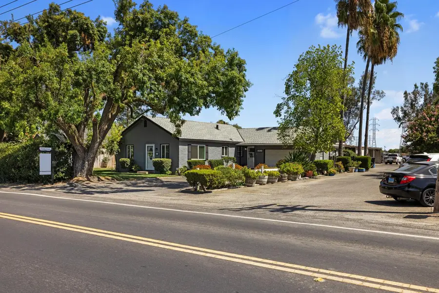5230 Roselle Avenue, Modesto, CA 95357 - #3