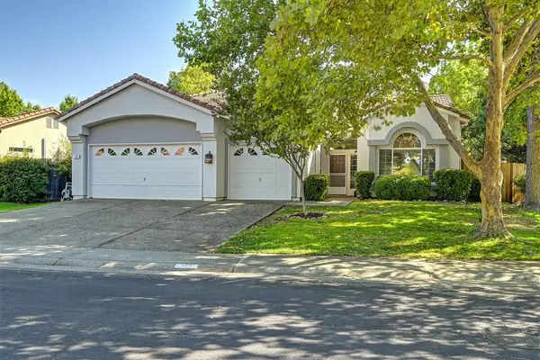 121 Orange Blossom Circle, Folsom, CA 95630