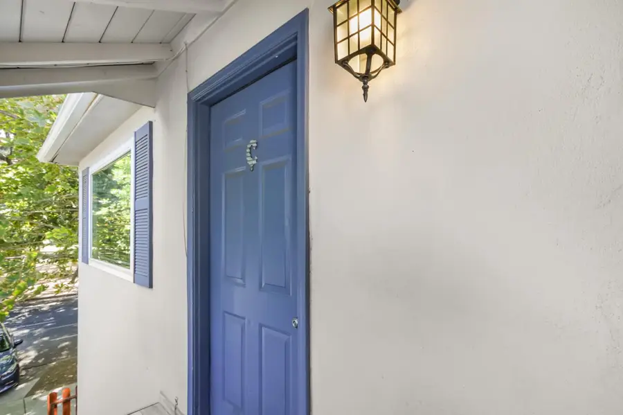 627 T Street, Sacramento, CA 95811 - #3