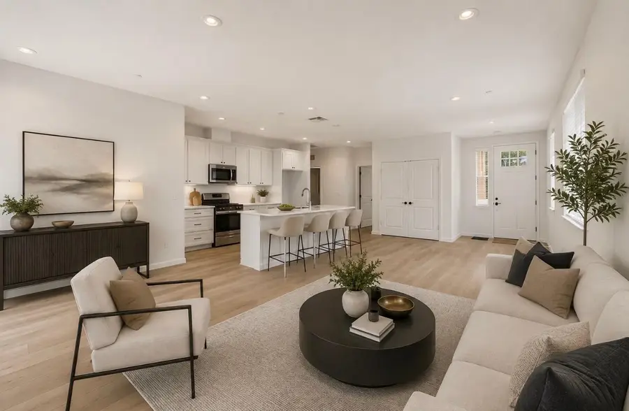 505 Fox Hunt Way, Rio Linda, CA 95673 - #3