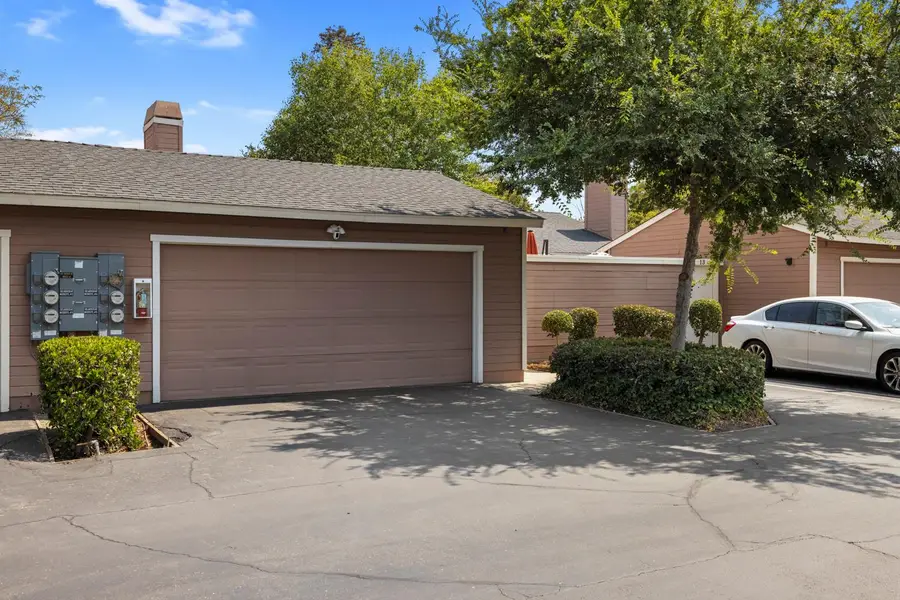 1200 Lakewood Avenue #12, Modesto, CA 95355 - #2