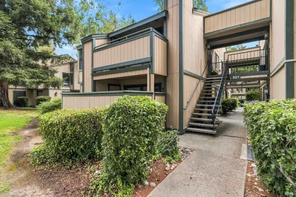 301 Del Verde Circle #1, Sacramento, CA 95833