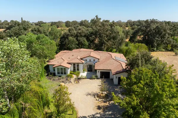 1316 Trails Way, Modesto, CA 95357