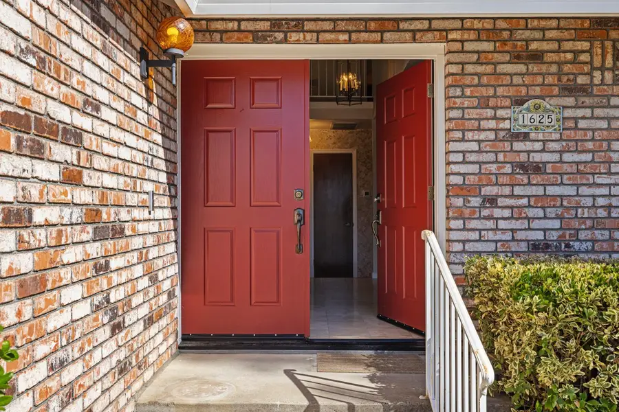1625 Fernandes Street, Modesto, CA 95355 - #3