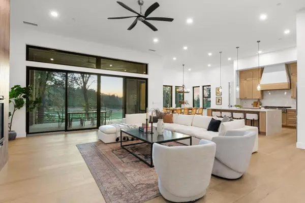 23796 Landon Evan Lane, Auburn, CA 95602