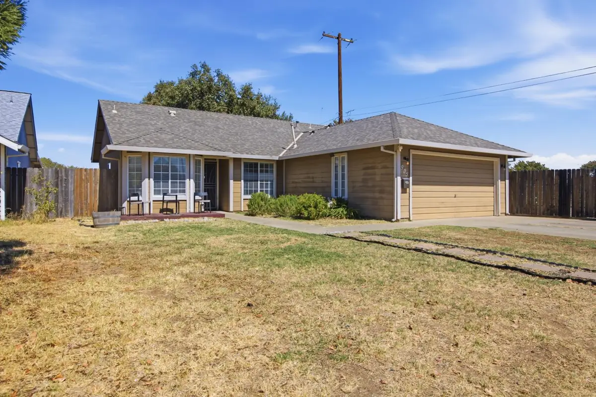 905 Herring Avenue, Rio Linda, CA 95673 - #1