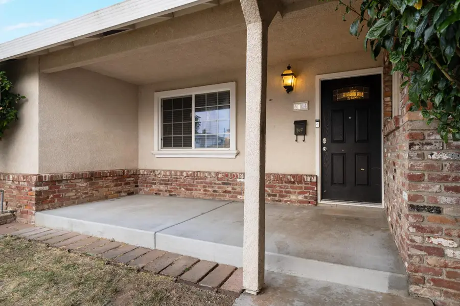 6784 9th Avenue, Sacramento, CA 95820 - #3