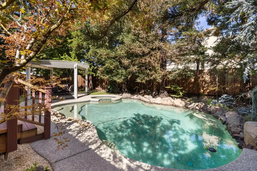 1320 Avenida Alvarado, Roseville, CA 95747 - #2
