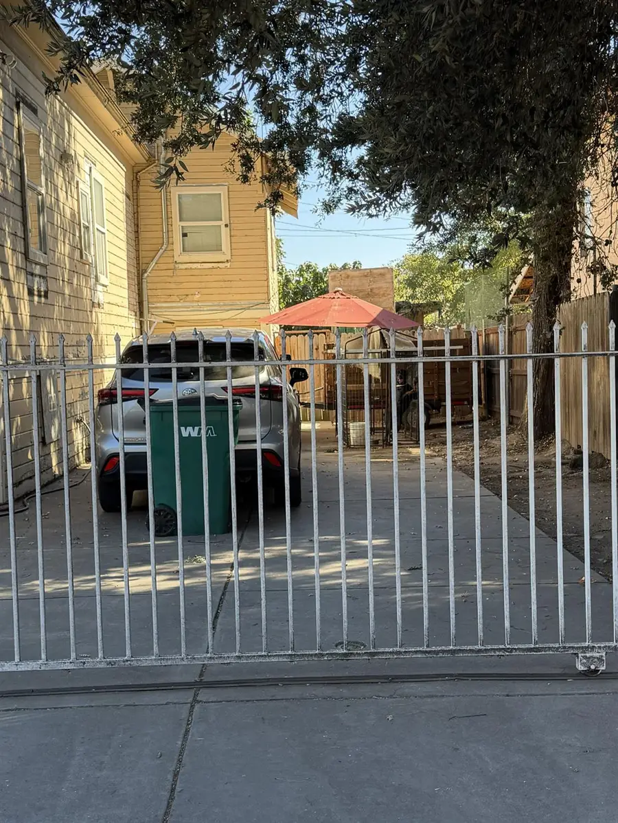 1224 E Lafayette Street, Stockton, CA 95205 - #2