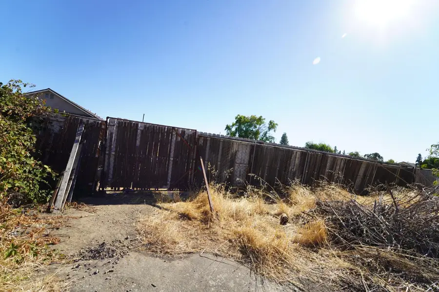 6331 Requa Way, Sacramento, CA 95823 - #2