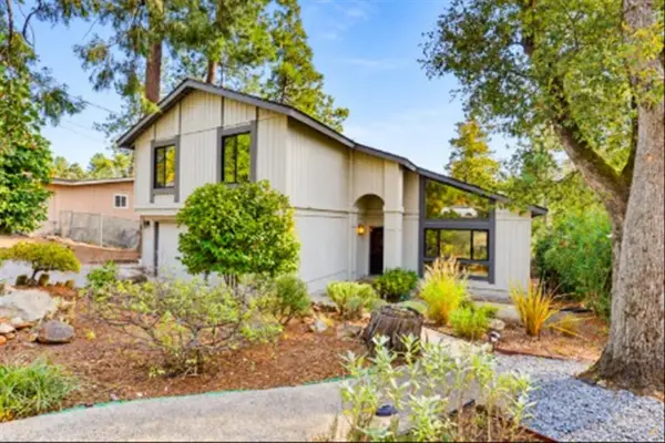 12327 Elizabeth Way, Grass Valley, CA 95949
