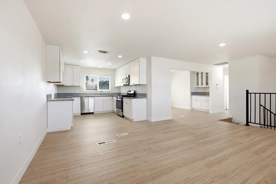 10437 Reymouth Avenue, Rancho Cordova, CA 95670 - #3