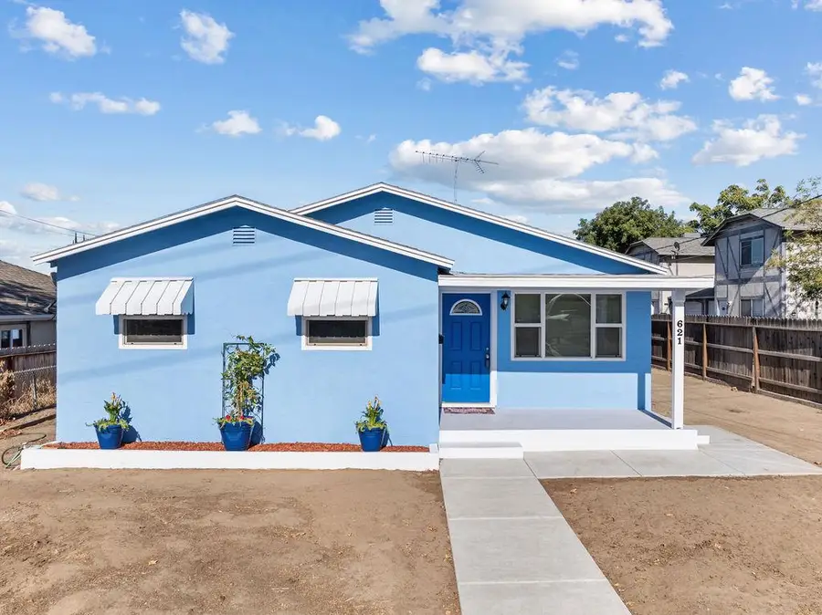 621 Davitt Avenue, Oakdale, CA 95361 - #2