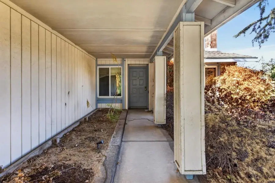 1400 Klamath River Drive, Rancho Cordova, CA 95670 - #2