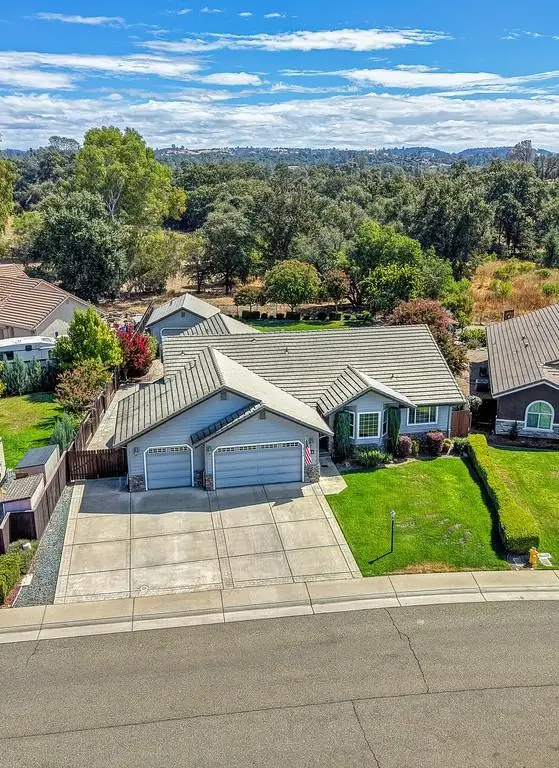 318 Manor Drive, Ione, CA 95640