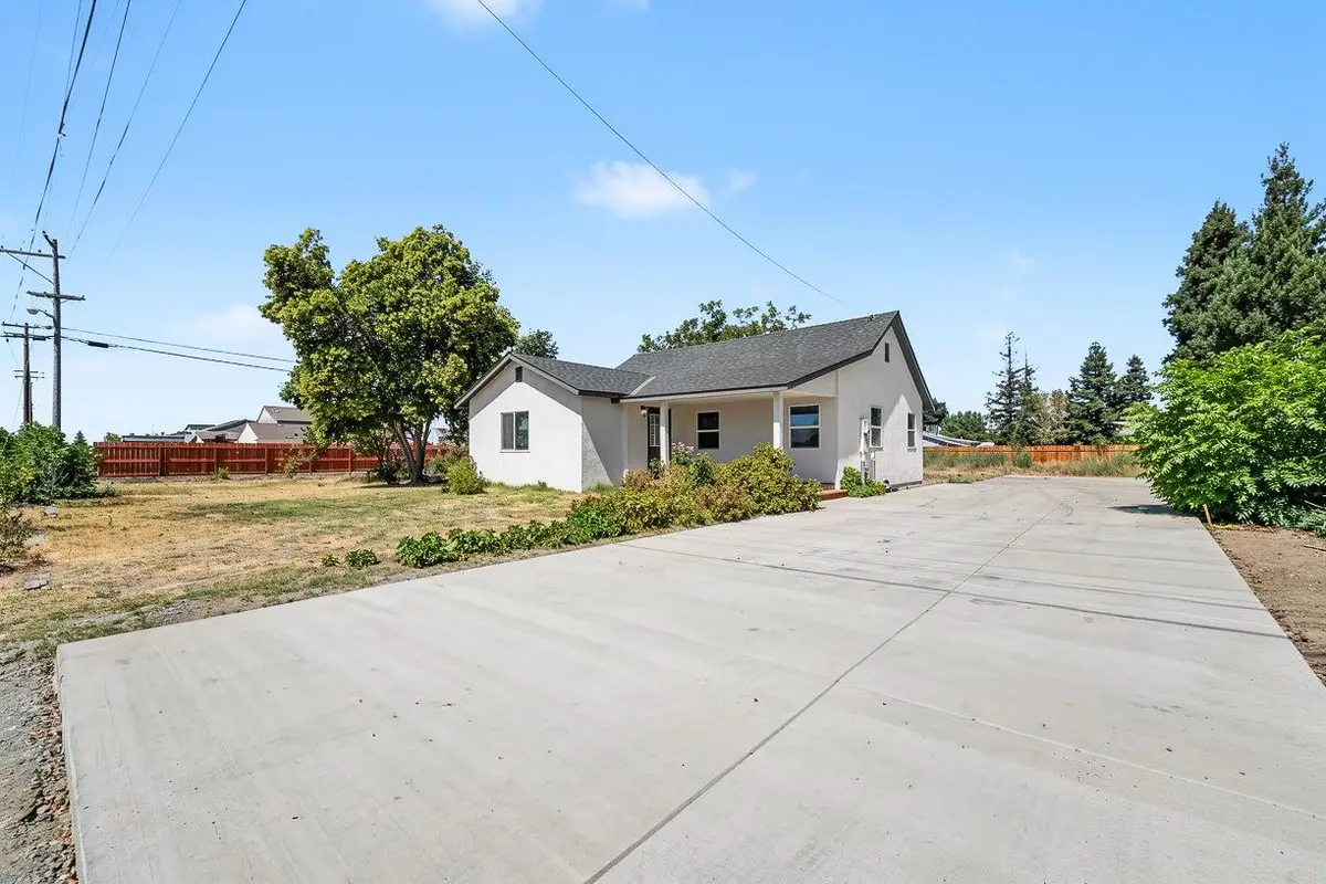 12101 Pecan Avenue, Waterford, CA 95386 - #1