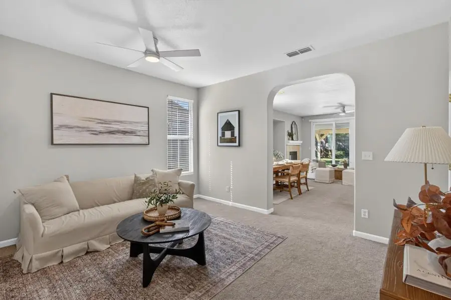 425 Arlingdale Circle, Rio Linda, CA 95673 - #3