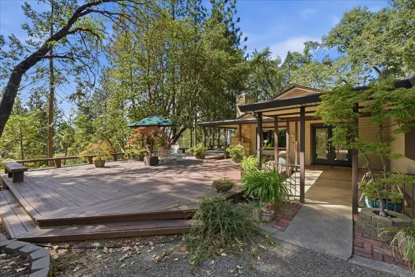 2882 Mountain View Drive, Camino, CA 95709