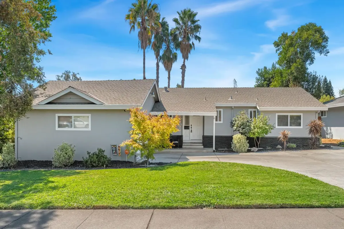 5222 Locust Avenue, Carmichael, CA 95608 - #1