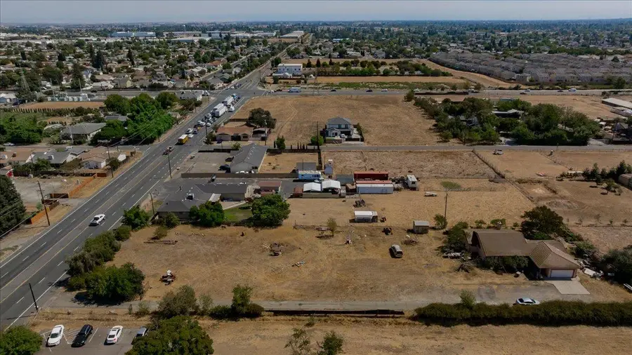 7810 Elsie Avenue, Sacramento, CA 95828 - #2