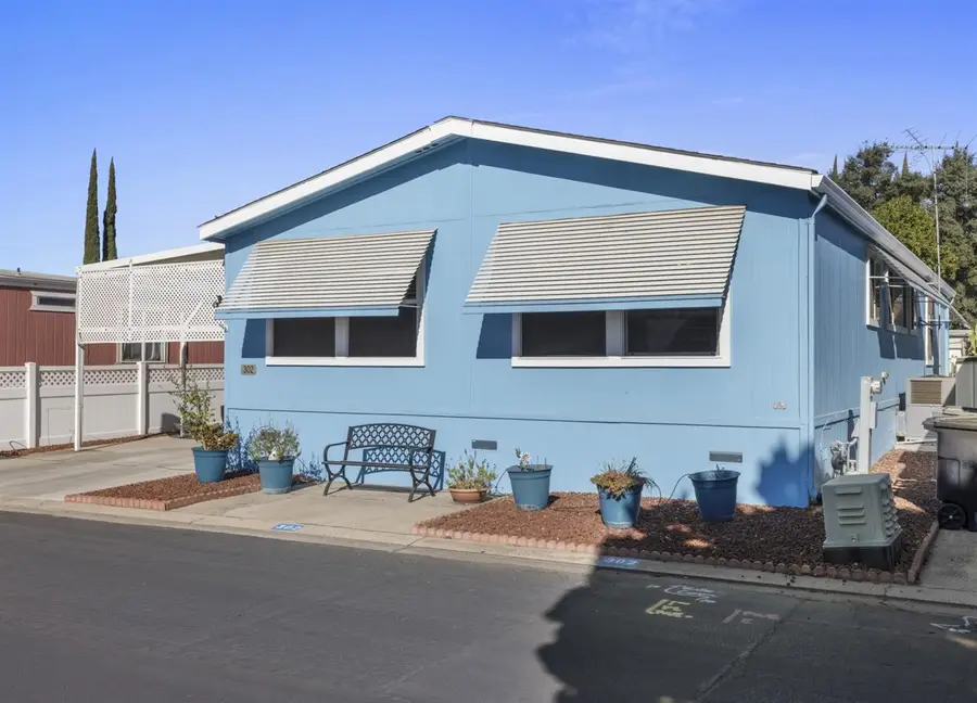 900 Old Stockton Road #302, Oakdale, CA 95361 - #2