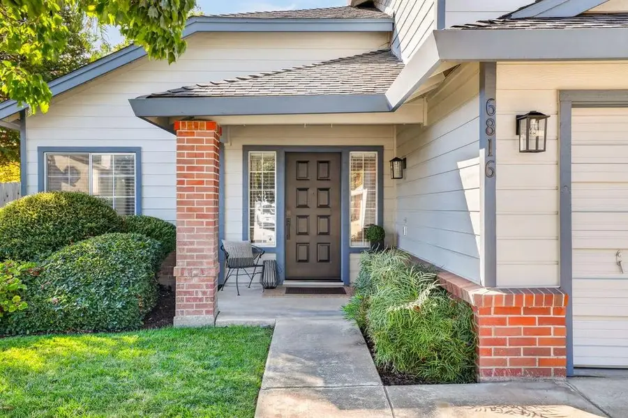 6816 Fall Breeze Court, Elk Grove, CA 95758 - #2