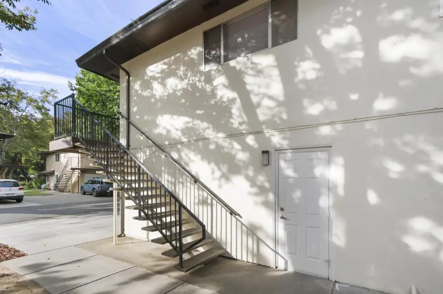 1724 Fremont Court #4, Davis, CA 95618 - #3