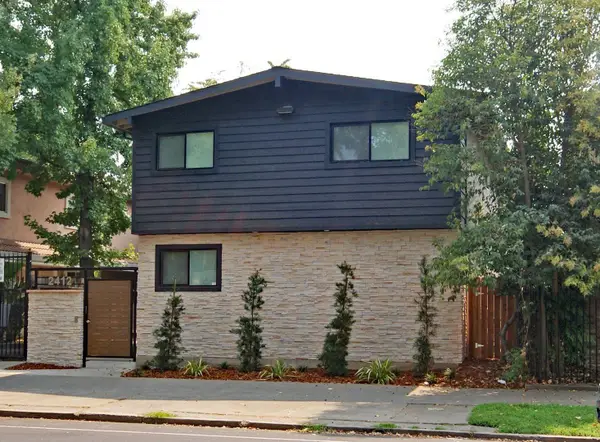 2412 Q Street #1, Sacramento, CA 95816