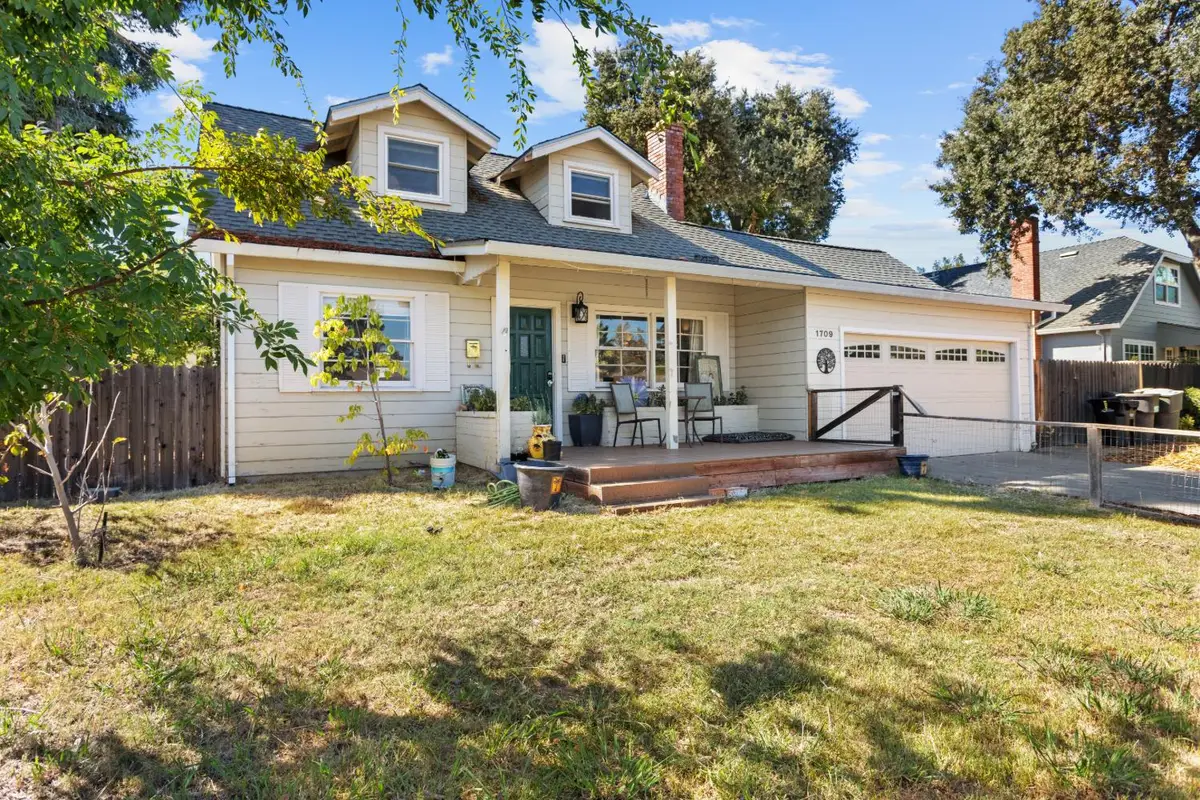 1709 Pluto Way, Sacramento, CA 95864 - #1