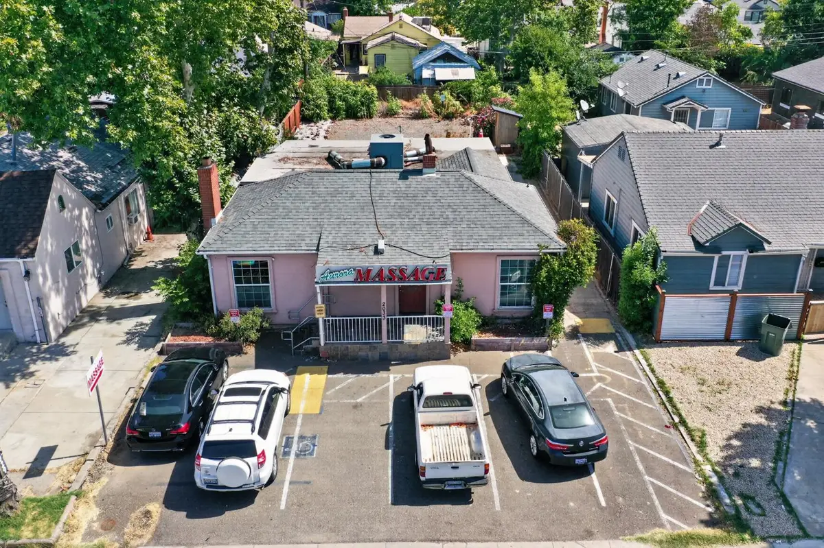 2033 Marconi Avenue, Sacramento, CA 95821 - #1