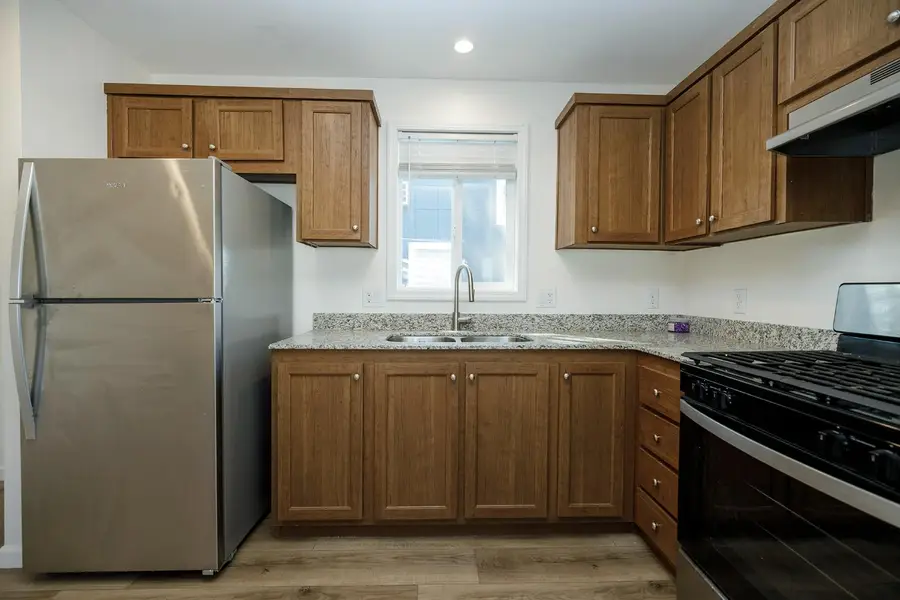 927 E F Street #4, Oakdale, CA 95361 - #3