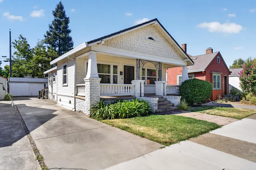 3140 T Street, Sacramento, CA 95816 - #2