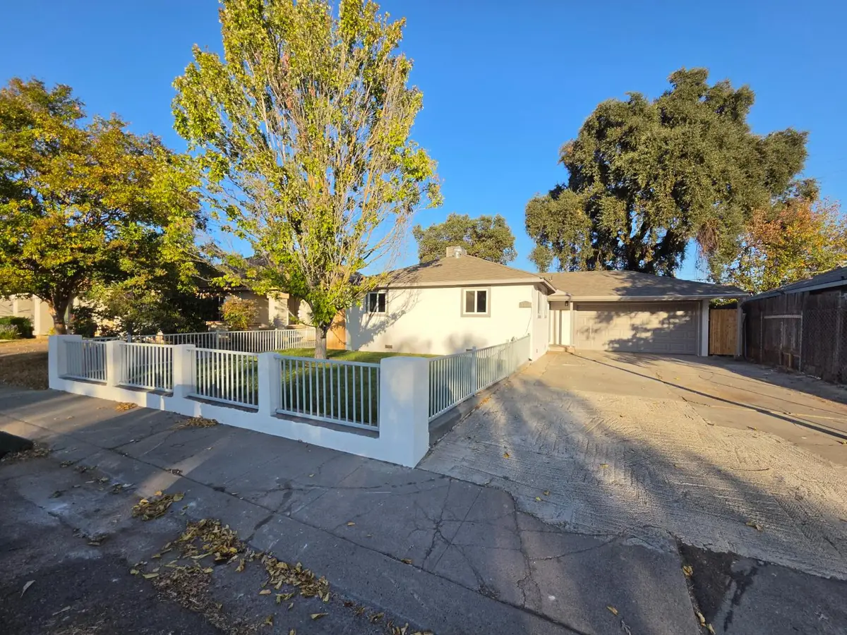 4032 Santa Fe Way, North Highlands, CA 95660 - #1
