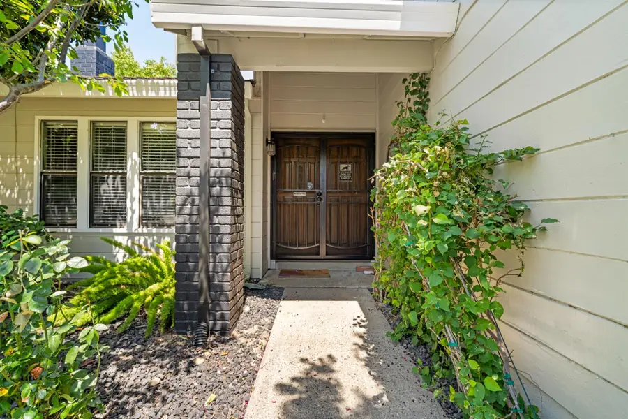 8451 Caslan Avenue, Fair Oaks, CA 95628 - #2