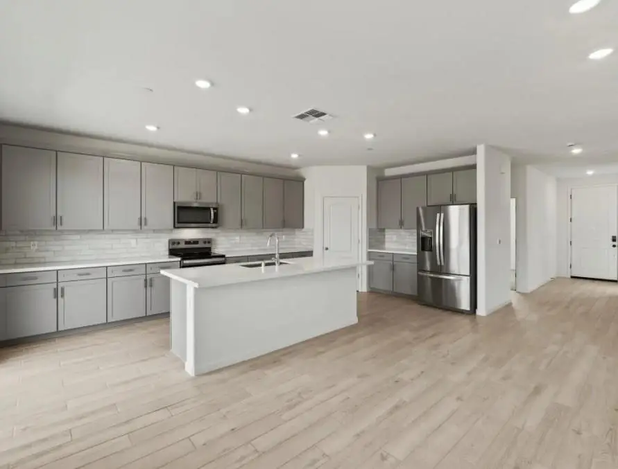 2379 Zellerbach St, Manteca, CA 95337 - #2