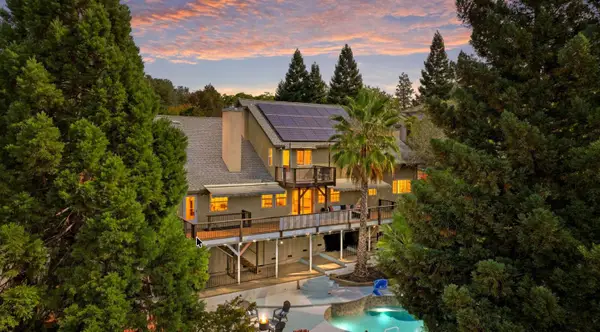 704 Quail Hill Court, Auburn, CA 95603