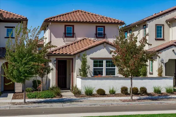 6112 Campus Parkway, Roseville, CA 95747