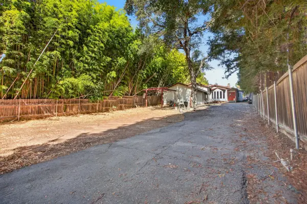 8879 Sunset Avenue, Fair Oaks, CA 95628