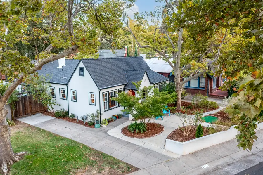 2813 27th Street, Sacramento, CA 95818 - #2
