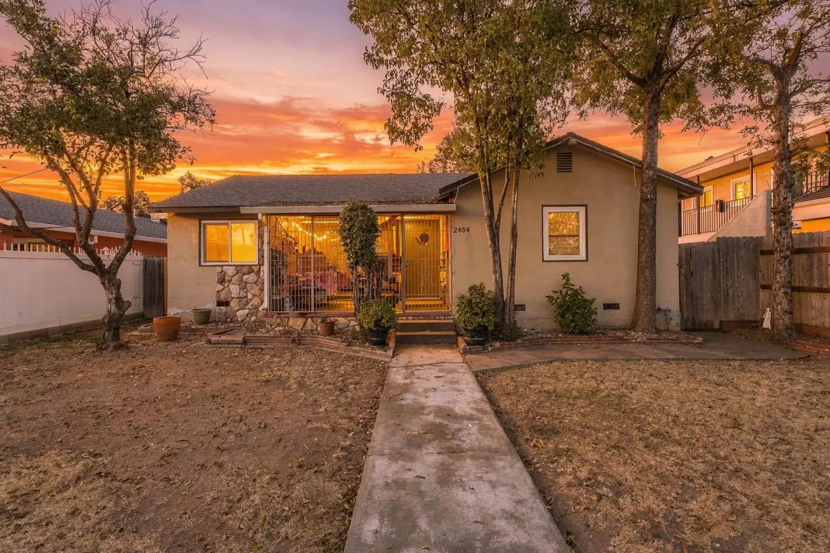 2454 Empress Street, Sacramento, CA 95815 - #1