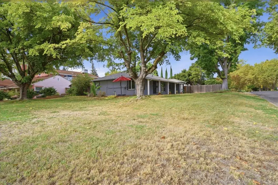 4424 Hazelwood Avenue, Sacramento, CA 95821 - #2