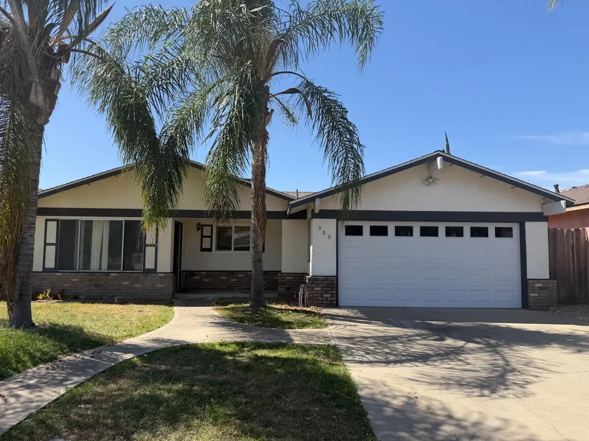 909 Crippen Avenue, Modesto, CA 95351 - #1
