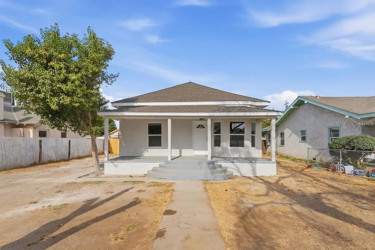 315 S J Street, Madera, CA 93637 - #1