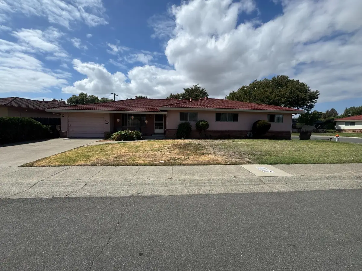 916 Bell Air Drive, Sacramento, CA 95822 - #1